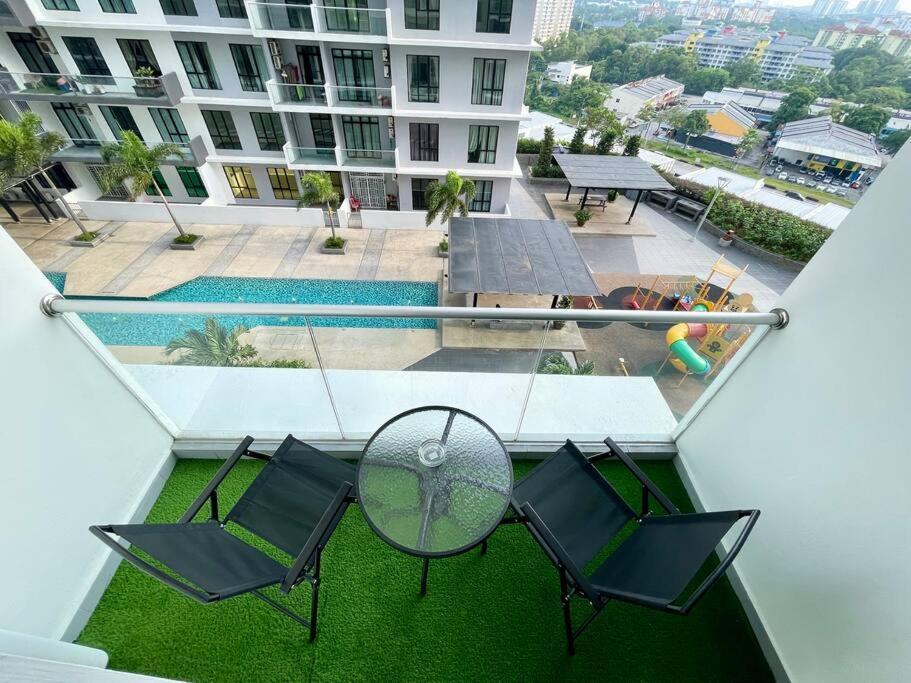 Hck10 Platino Projector /3min Walk Paradigm/sutera Jb Apartment Johor Bahru