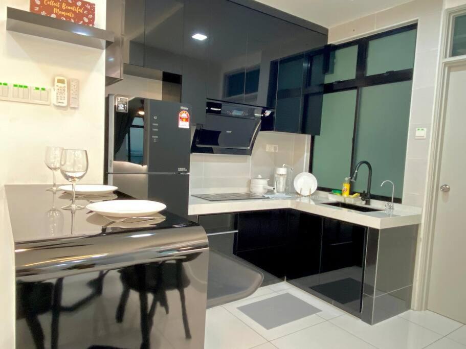 Apartment Hck10 Platino Projector /3min Walk Paradigm/sutera Jb
